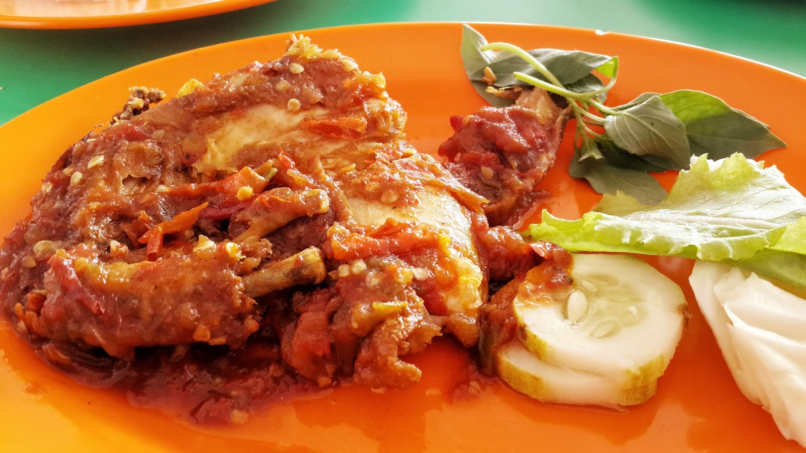 Calling All Spicy Food Lovers, Do You Dare to Try These Southeast Asian Dishes ayam penyet east java indonesia