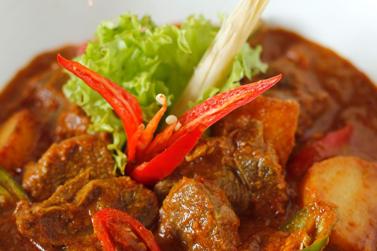 Calling All Spicy Food Lovers, Do You Dare to Try These Southeast Asian Dishes devil's curry kari debal malaysia malaka melacca